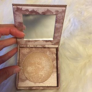 Urban Decay Naked Illuminated shimmering